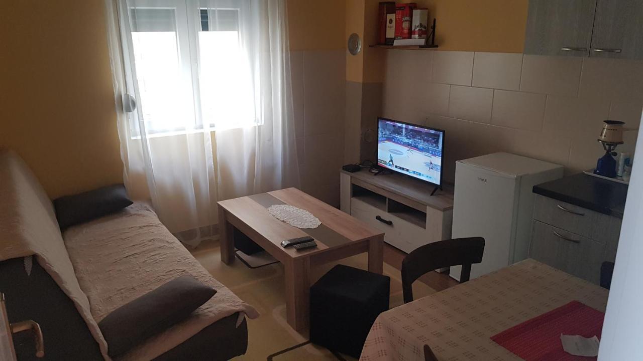 Apartment Lidija Херцег-Новий Екстер'єр фото